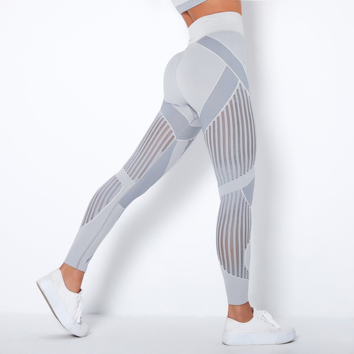 15 Best Alo Leggings, According to Editors and Reviews | Glamour